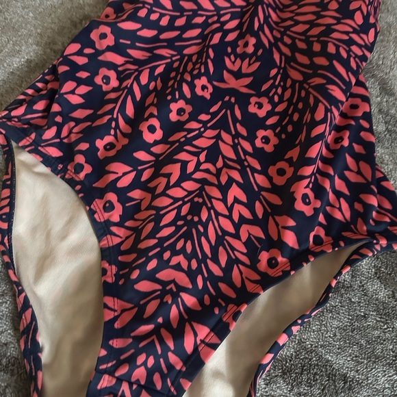 Kona Sol Swimwear - Pink and Black Patterned Swimsuit Size Small - Picture 10 of 12